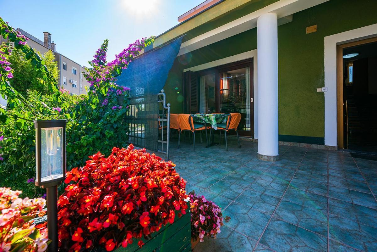 Big Swimming Pool Apartment Monvidal Пула Екстер'єр фото